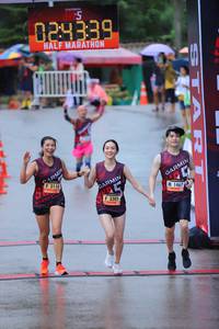 BIB: 024339, 3114, 1467, 3305
                            <button type="button" onclick="openModal(5740251)" class="btn btn-primary btn-sm float-right btn-popup" data-toggle="modal" data-target=".modal-high-quality">
                        <i class="fas fa-shopping-cart"></i> Add to Cart
                    </button>
                                            <button type="button" onclick="isThisMe(5740251, true)" class="btn btn-success btn-sm float-right btn-popup btn-isme hidden" data-toggle="tooltip" data-placement="bottom" title="นี่คือรูปของคุณใช่ไหม คลิกที่นี่เพื่อเอาเข้าอัลบั้ม">
                        <i class="fas fa-plus"></i> Add to album
                    </button>
                    <button type="button" onclick="isThisMe(5740251, false)" class="btn btn-warning btn-sm float-right btn-popup btn-isnotme hidden">
                        <i class="fas fa-ban"></i> Remove from album
                    </button>